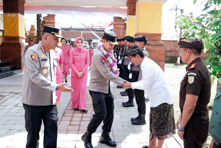 Adi Arnawa Hadiri Peresmian Gedung Polrestabes Denpasar
