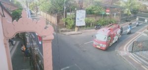 Antisipasi Kemacetan, Jalan Teleng, Desa Kesiman Petilan Diberlakukan Satu Arah Untuk Roda Empat