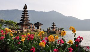 Pura Ulun Danu Beratan Bedugul Wisata Spiritual dengan Keindahan yang Memikat Hati Wisatawan