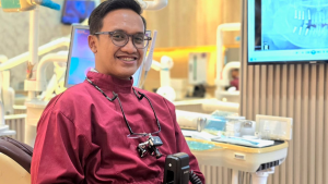 Implan Gigi Jadi Solusi Terbaik Atasi Ompong