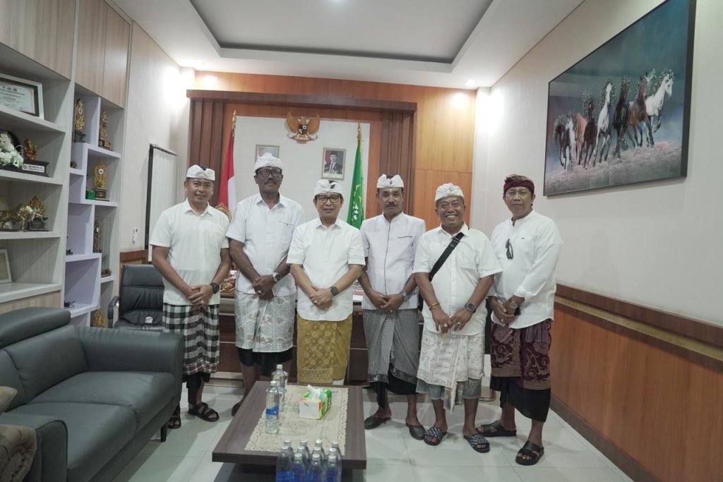 Dukung Kegiatan Keagamaan dan Program Lingkungan Berkelanjutan