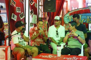 Bupati Wayan Adi Arnawa saat hadir di gelaran Kuta Rock City Festival 2025 di Pantai Kuta, Minggu (5/10)