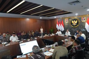 Wabup Bagus Alit Sucipta saat menghadiri Rakortas Nasional Pemantapan Pembangunan PSEL di Ruang Rapat Utama Lantai 3 Gedung Kemenko Pangan, Jl. Imam Bonjol No. 61, Jakarta Pusat, Jumat (24/10)