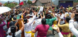 Maboros I Bulu Pangi: Tradisi Perburuan Kijang Kuno di Desa Busungbiu yang Masih Hidup di Era Modern