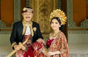 Gde Sumarjaya Linggih dan istri keduanya