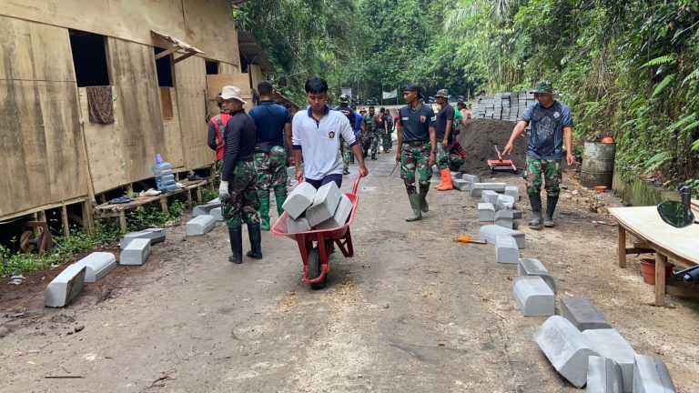 Ikut Bersinergi Pasca Bencana, Kwarcab Badung Wujud Sinergi dan Gotong Royong Bangun Desa