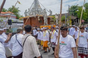 Bupati Adi Arnawa Resmikan Taman Mekotek Desa Wisata Munggu