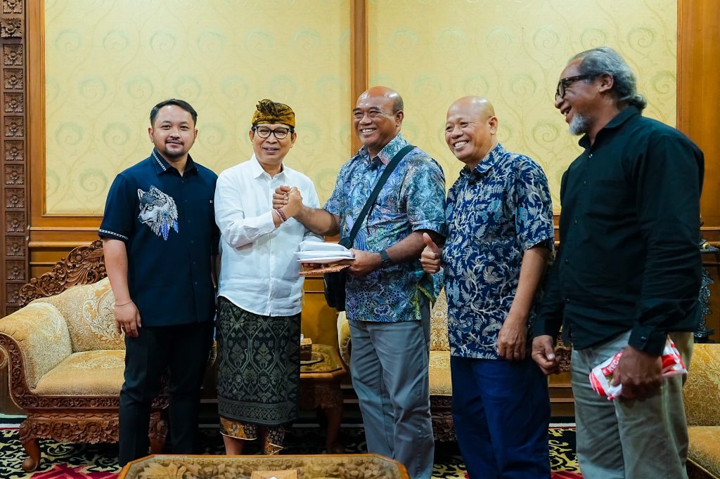 Bupati Lepas Himpunan Seniman Pecatu, Ikuti Harbin International Snow Sculpture Competition