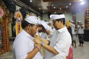 Bupati Hadiri Pengukuhan Bendesa dan Prajuru Desa Adat Tengkulung