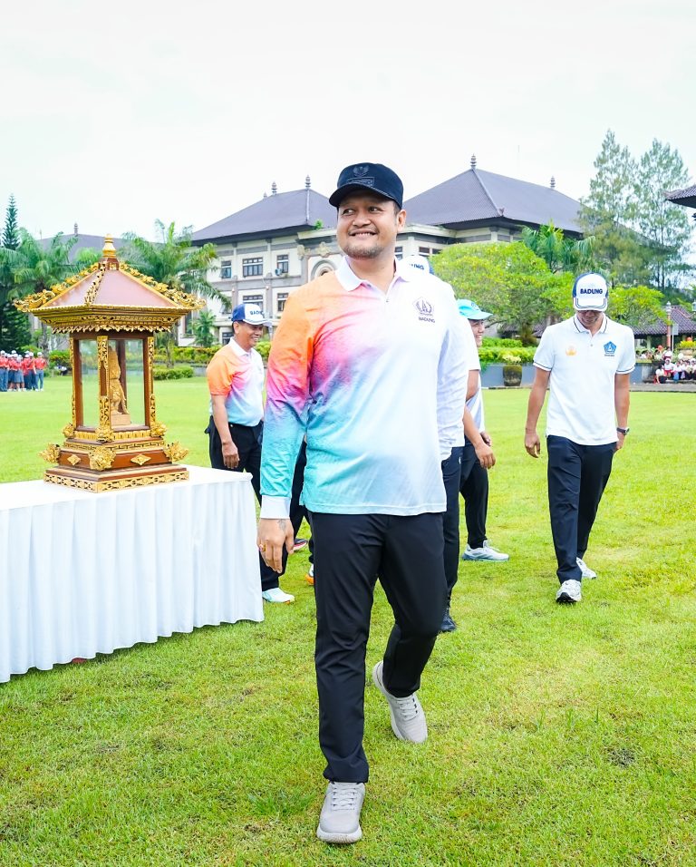 Lepaskan Panah, Wabup dan Ketua DPRD Badung Resmi Buka Porsenijar Badung 2026