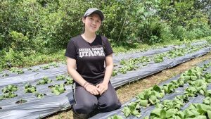 Tak Harus di Kantor, Kartini Muda Ini Pilih Sawah dan Kembangkan Usaha Lewat Aplikasi BRImo