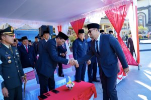 Wabup Bagus Alit Sucipta saat memimpin Apel Peringatan Hari Lahir Pancasila Tahun 2026 di Lapangan Mangupraja Mandala, Puspem Badung, Senin (1/6)