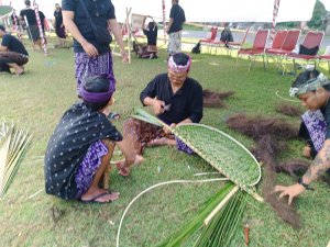 Jantra Tradisi Bali Membuat Sunari, Wariskan Filosofi Sakral ke Generasi Milenial