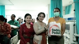 Peringati Hari Lahir Pancasila, DWP Badung Jenguk ASN yang Sakit di RSD Mangusada