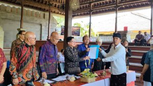 Kawal Tata Ruang Bali, FOR HATI Serahkan 10 Poin Tuntutan ke Pansus TRAP DPRD Bali