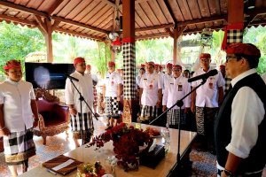 Perkuat Kinerja dan Inovasi, Bupati Sanjaya Lantik Dirut dan Dewan Pengawas Independen Perumda Sanjayaning Singasana