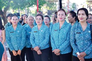 Ketua TP. PKK Kabupaten Badung, Nyonya Rasniathi Adi Arnawa didampingi Sekretaris I, Nyonya Yunita Alit Sucipta hadir menyaksikan perwakilan Kabupaten Badung dalam Lomba Paduan Suara di Gedung Ksirarnawa Art Centre, Kamis (2/7)