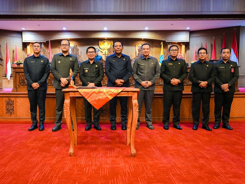 Bupati Bersama DPRD Badung Sahkan Ranperda Pertanggungjawaban APBD 2025