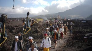 Peringati 100 Tahun Rarud Batur, Ribuan Krama Adat Napak Tilas Rute Evakuasi 1926 dan Perkuat Tali Persaudaraan dengan Bayung Gede