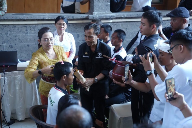 Penguatan Karakter dan Kesadaran Anti Narkoba di Prosesi Potong Rambut Paskibraka Badung