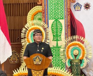 Wagub Bali, I Nyoman Giri Prasta saat menghadiri HUT ke-3 Forgas Bali di Gedung Wiswa Sabha Utama, Kantor Gubernur Bali, Denpasar, Rabu (9/9/2026). (Sumber Humas)