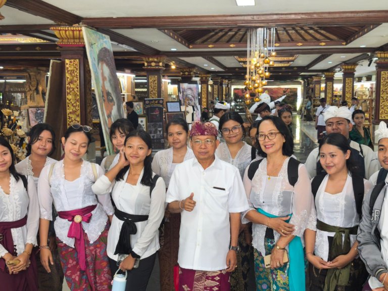 Koster Soroti Degradasi Karakter Nak Bali Ada yang Korupsi dan Sombong